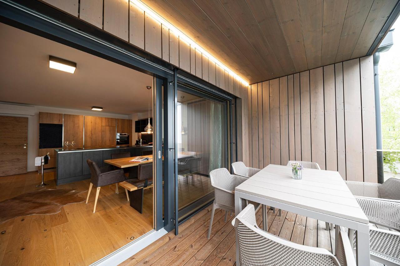Lakeside Luxury Apartments เซลล์อัมเซ ภายนอก รูปภาพ