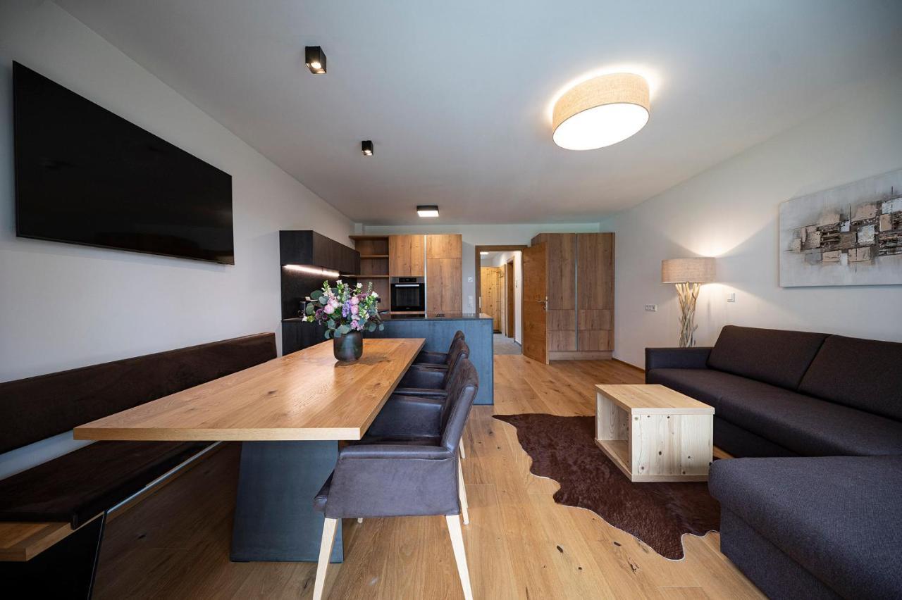 Lakeside Luxury Apartments เซลล์อัมเซ ภายนอก รูปภาพ