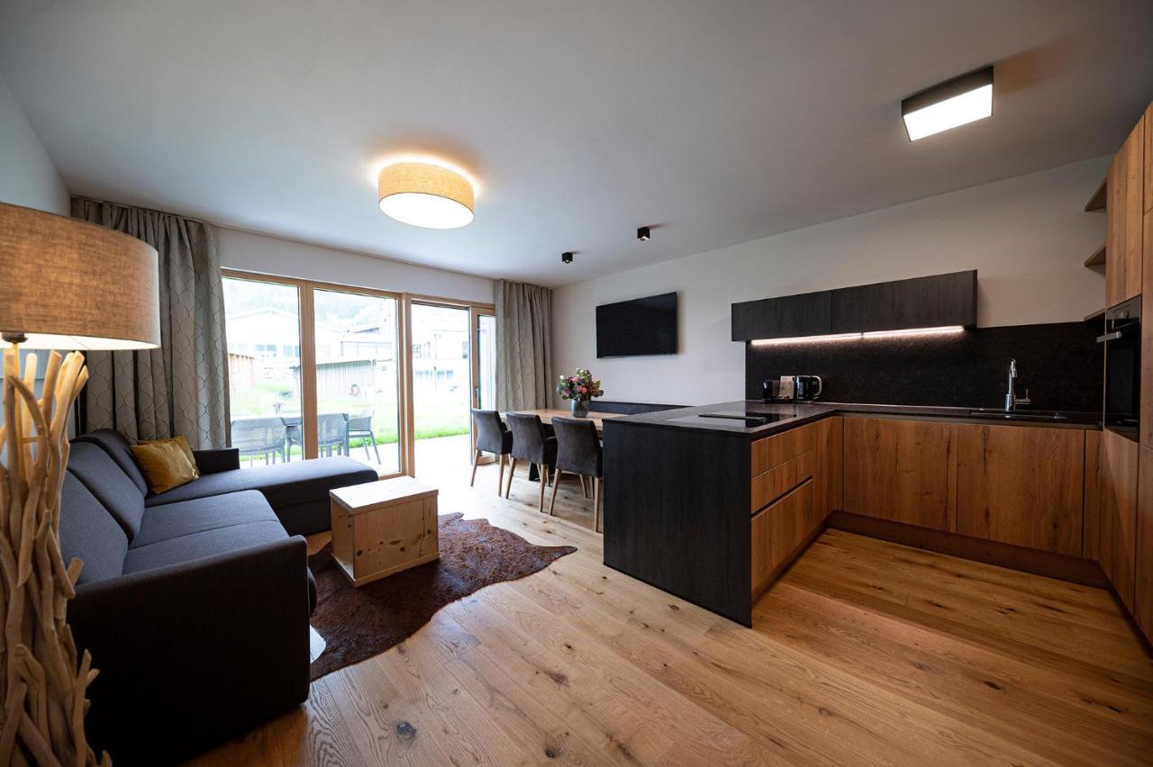 Lakeside Luxury Apartments เซลล์อัมเซ ภายนอก รูปภาพ