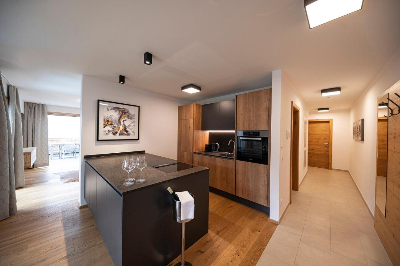 Lakeside Luxury Apartments เซลล์อัมเซ ภายนอก รูปภาพ