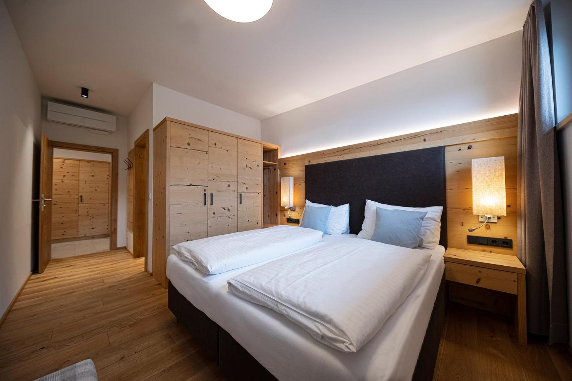 Lakeside Luxury Apartments เซลล์อัมเซ ภายนอก รูปภาพ