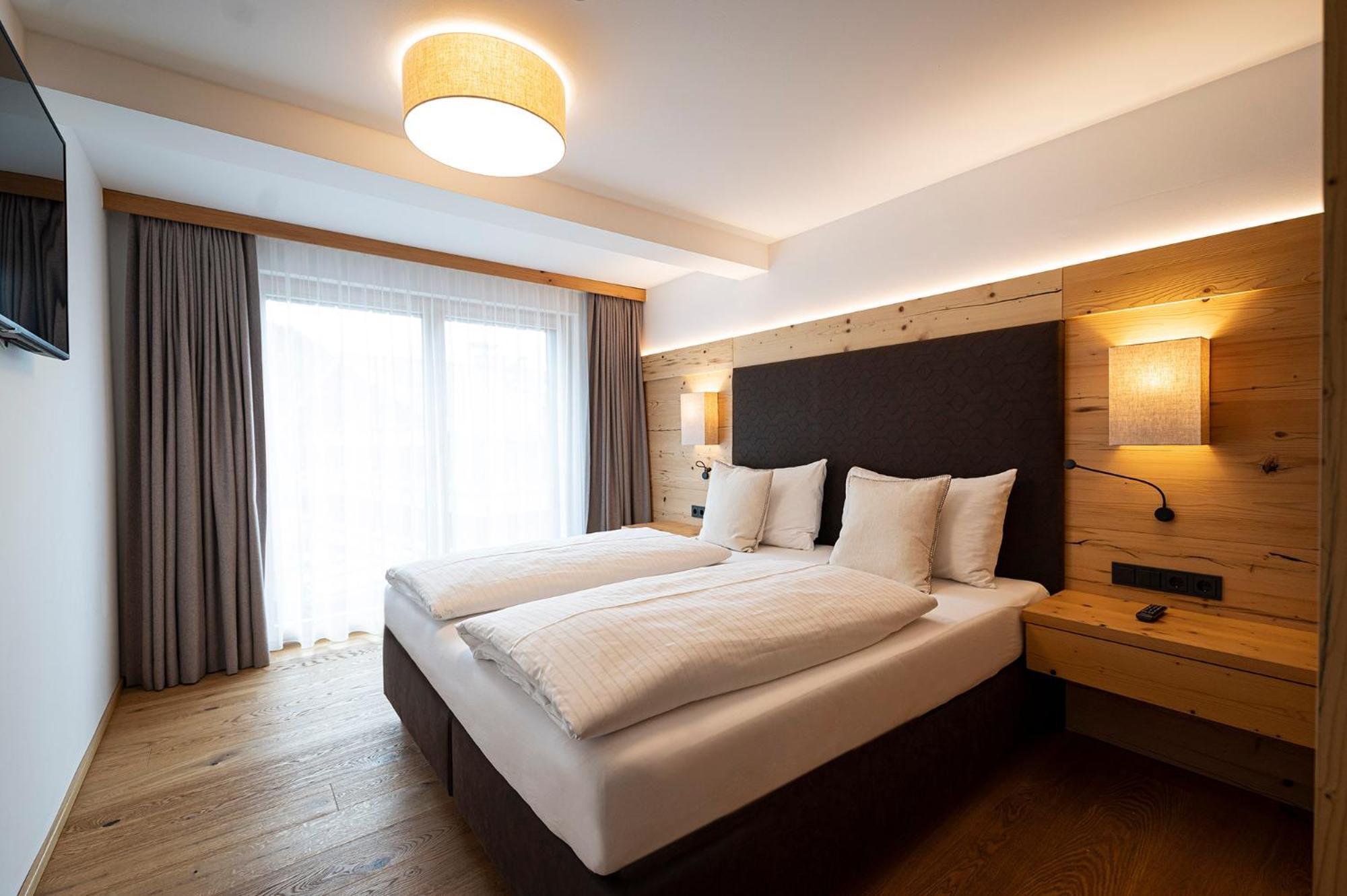 Lakeside Luxury Apartments เซลล์อัมเซ ภายนอก รูปภาพ