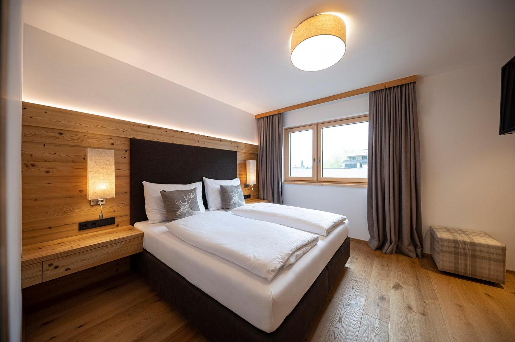 Lakeside Luxury Apartments เซลล์อัมเซ ภายนอก รูปภาพ